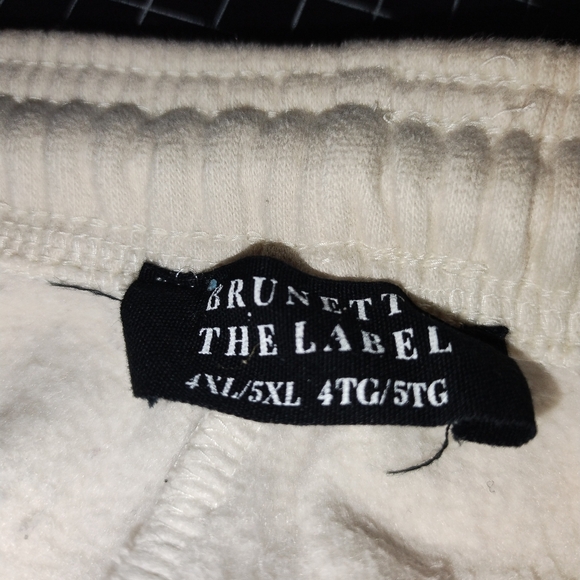 NWOT Brunette the Label Joggers, Size 4X/5X, French Vanilla - Picture 2 of 4